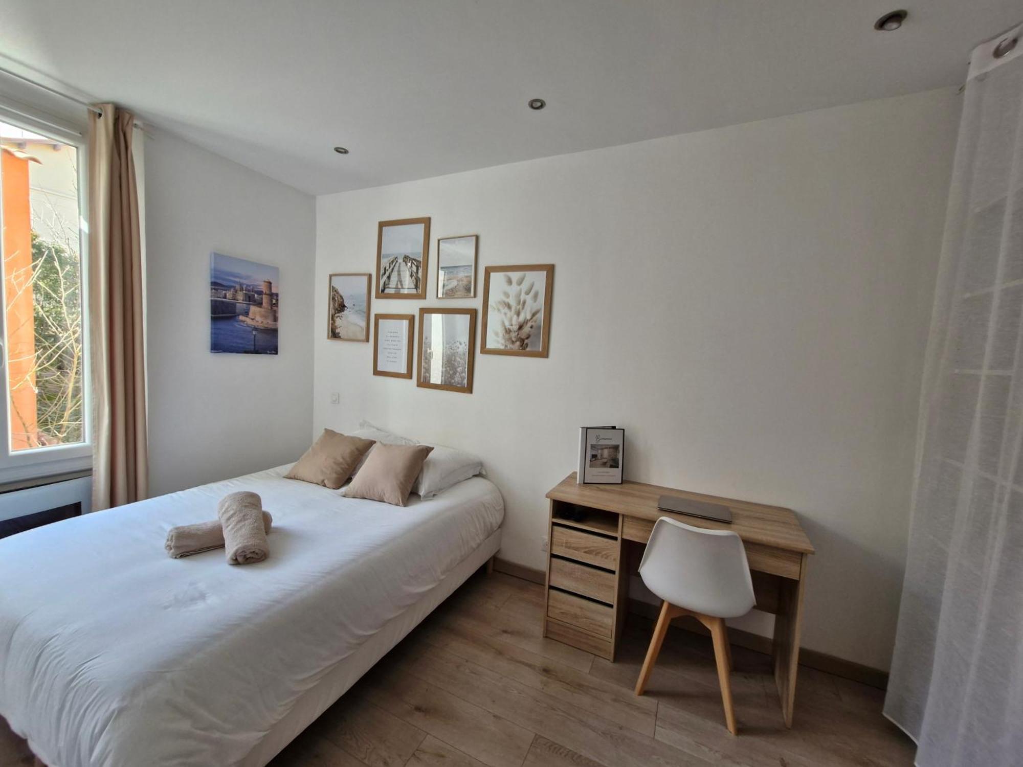 Appartement Tout Confort A 2 Pas Du Centre Ville Aubagne Eksteriør bilde