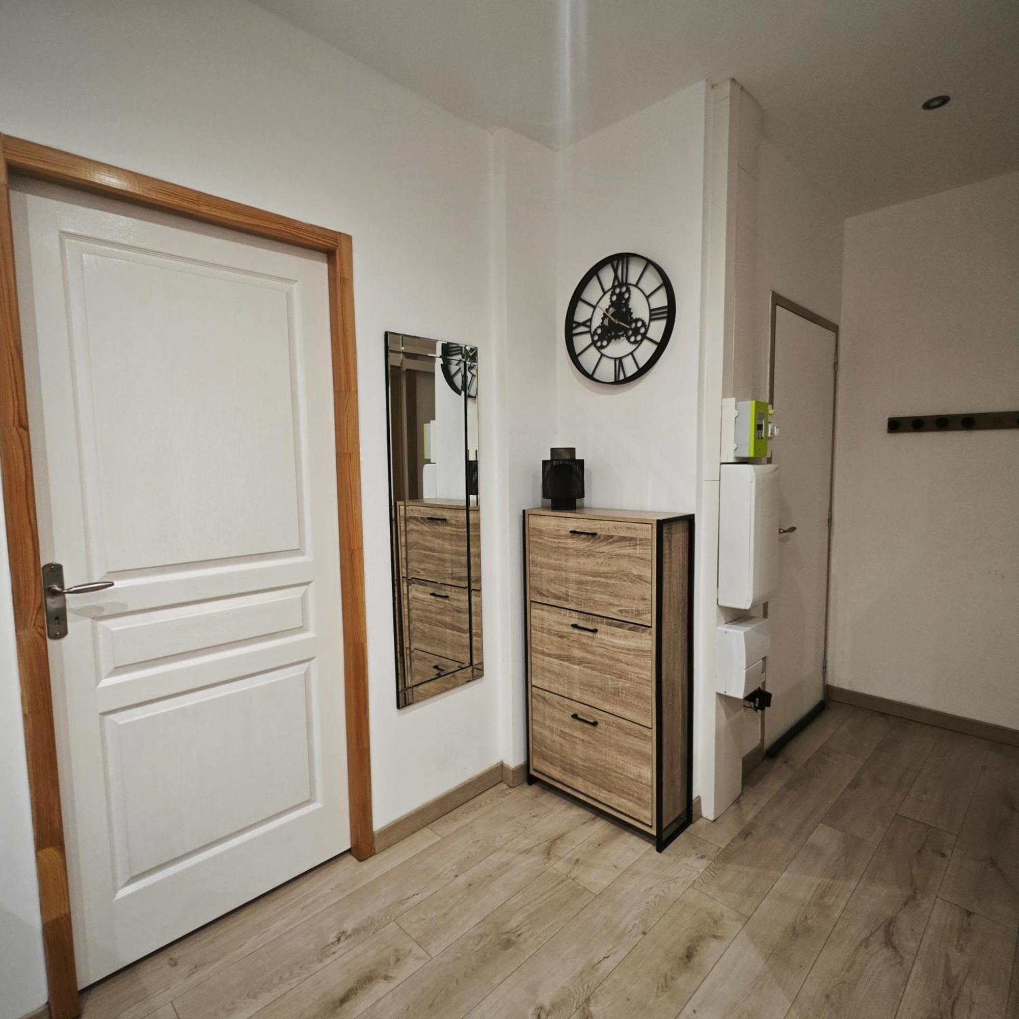 Appartement Tout Confort A 2 Pas Du Centre Ville Aubagne Eksteriør bilde